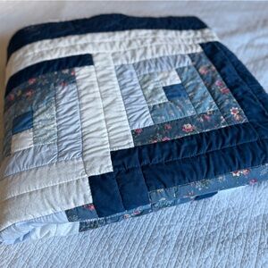 Handmade log cabin quilt